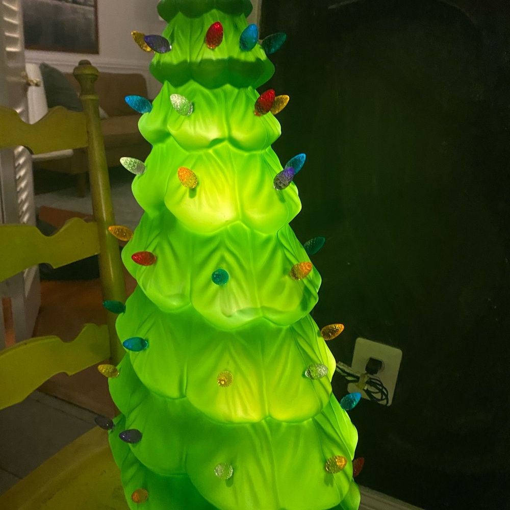 Plastic Blow Mold Lighted Christmas Tree 27” - Picture 9 of 10
